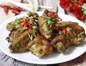 Cánh gà xào sả ớt ngon xuýt xoa, ngửi mùi đã nghiện Cánh gà xào sả ớt ngon xuýt xoa, ngửi mùi đã nghiện