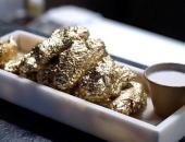 Cận cảnh món cánh gà chiên bọc vàng 24K chỉ có ở Mỹ Cận cảnh món cánh gà chiên bọc vàng 24K chỉ có ở Mỹ