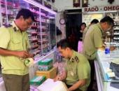 Phát hiện hàng ngàn chiếc đồng hồ thương hiệu nổi tiếng nghi hàng giả, hàng nhái Phát hiện hàng ngàn chiếc đồng hồ thương hiệu nổi tiếng nghi hàng giả, hàng nhái