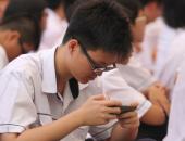 Smartphone lấy đi tuổi thơ của trẻ Smartphone lấy đi tuổi thơ của trẻ