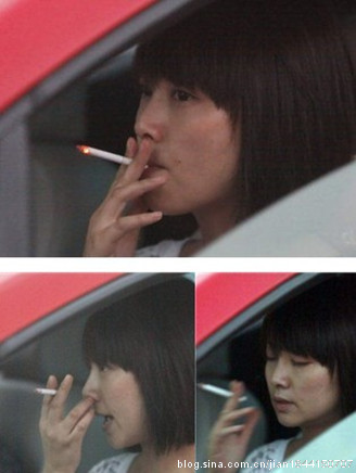 Trương Tây bị phóng viên chộp được cảnh đang hút thuốc trong xe, chỉ 30 phút chị đã đốt hết 5 điếu. Thật nguy khốn cho sức khỏe của chị và những ... - truongtayjpg1331086898
