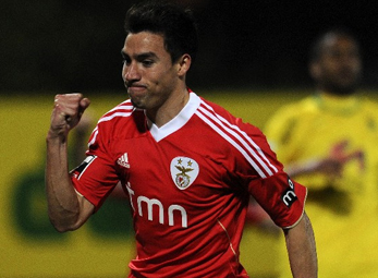 Bất đồng với HLV, Gaitan thẳng tiến tới Man Utd