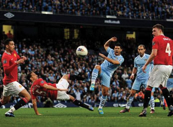 Video: Những hình ảnh khó quên ở Premier League 2011-2012