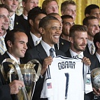 Tổng thống Mỹ vinh danh chiến công của David Beckham và đồng đội