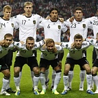 Hành trình giành vé dự VCK Euro 2012 của ĐT Đức: Màn dạo chơi của “Xe tăng”