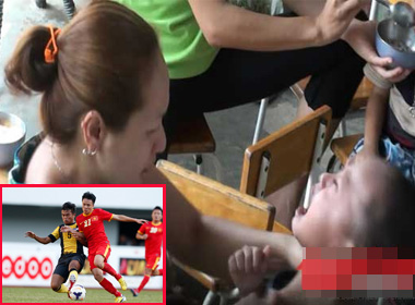 NÓNG 24h: Phẫn nộ với những màn “tra tấn” trẻ của 2 bảo mẫu