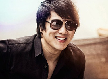 Nam ca sĩ Thanh Bùi