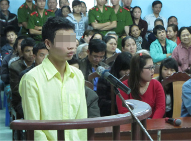 Bị cáo thanh minh tại tòa (Ảnh minh họa)