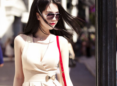 Ngọc Trinh phân trần về tin đồn dùng hàng fake