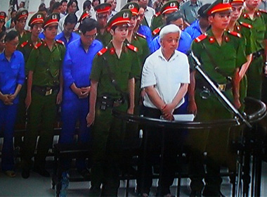 TRỰC TIẾP tuyên án bầu Kiên: Nguyễn Đức Kiên và các bị cáo khác tại tòa