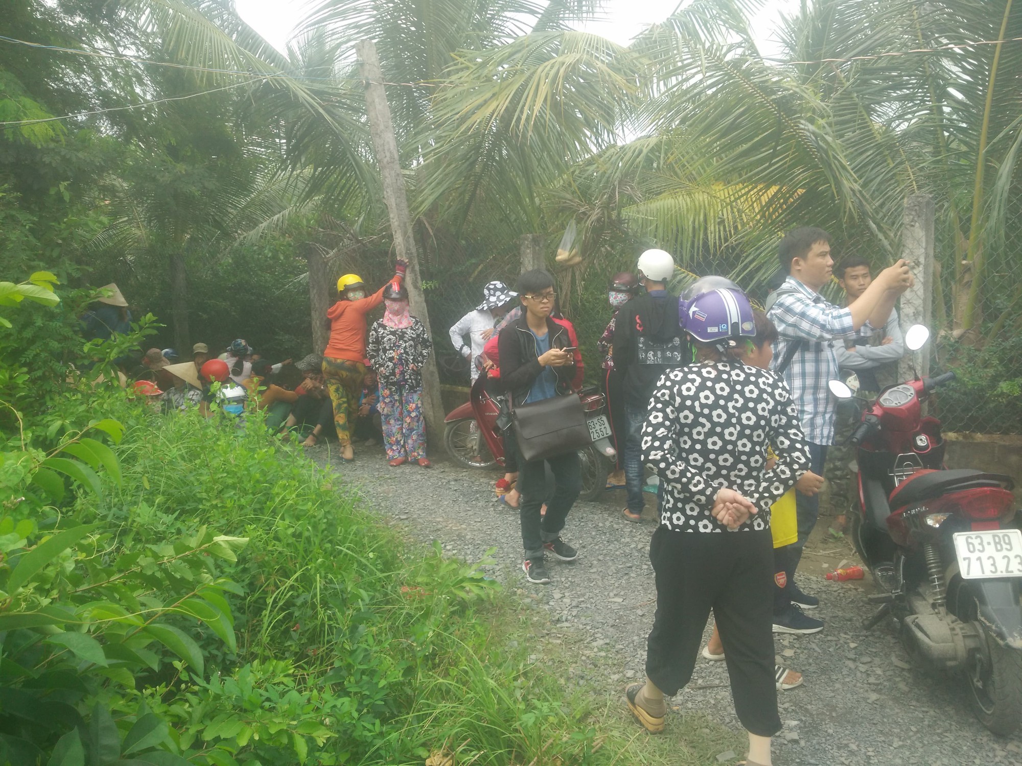 Vụ chồng giết 3 người trong gia đình: Bố vợ đi bệnh viện về thì thấy quan tài của vợ, con và cháu ngoại nằm ngoài ngõ - Ảnh 1. Vụ chồng giết 3 người trong gia đình: Bố vợ đi bệnh viện về thì thấy quan tài của vợ, con và cháu ngoại nằm ngoài ngõ - Ảnh 1.