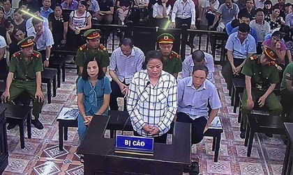 Nữ cán bộ Công an Hà Giang nhờ nâng điểm cho 20 thí sinh để 'tạo phúc' Nữ cán bộ Công an Hà Giang nhờ nâng điểm cho 20 thí sinh để 'tạo phúc'
