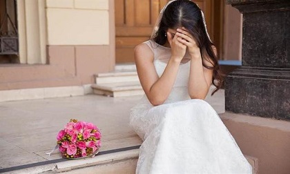 Ngay đêm tân hôn, cô dâu 'bốc hơi' cùng toàn bộ vàng cưới, tiền mừng vì nghe chú rể thủ thỉ: 'Mẹ cứ để con diễn tròn vai đêm nay' Ngay đêm tân hôn, cô dâu 'bốc hơi' cùng toàn bộ vàng cưới, tiền mừng vì nghe chú rể thủ thỉ: 'Mẹ cứ để con diễn tròn vai đêm nay'
