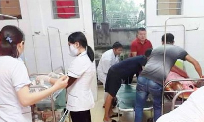 Nghệ An: 4 học sinh bị sét đánh nguy kịch khi trên đường đi học về Nghệ An: 4 học sinh bị sét đánh nguy kịch khi trên đường đi học về