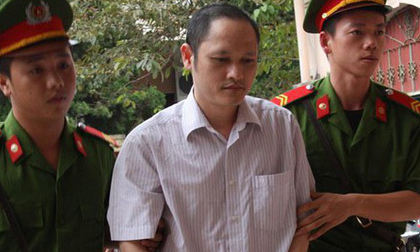 Gian lận thi cử ở Hà Giang: Bí ẩn con lợn nhựa bị cáo Lương gửi nhà mẹ vợ trước khi bị bắt Gian lận thi cử ở Hà Giang: Bí ẩn con lợn nhựa bị cáo Lương gửi nhà mẹ vợ trước khi bị bắt