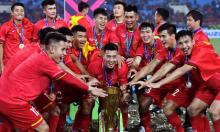 Nhìn lại một năm đỉnh cao của bóng đá Việt Nam Nhìn lại một năm đỉnh cao của bóng đá Việt Nam