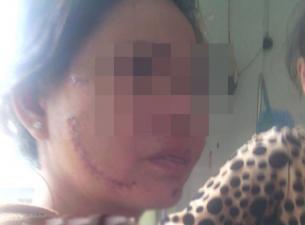 Gã đàn ông ngày xin ngon ngọt tiền, đêm vác dao 'dạy vợ' Gã đàn ông ngày xin ngon ngọt tiền, đêm vác dao 'dạy vợ'