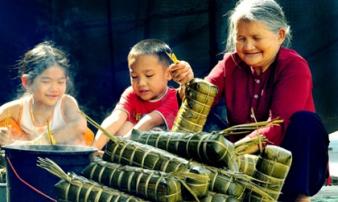 Những hình ảnh 'nhức lòng' người xa quê ngày Tết Những hình ảnh 'nhức lòng' người xa quê ngày Tết