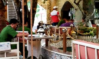 Lao vào che cho bạn gái, chàng trai bị chém trọng thương Lao vào che cho bạn gái, chàng trai bị chém trọng thương