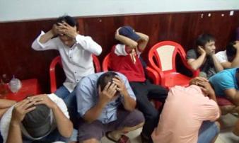 Triệt phá đường dây đánh bạc của ông trùm “Tùng Sẻ” ở Sài Gòn Triệt phá đường dây đánh bạc của ông trùm “Tùng Sẻ” ở Sài Gòn