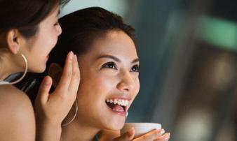 Cười ra nước mắt khi chị dâu - em chồng lại là bạn thân nối khố Cười ra nước mắt khi chị dâu - em chồng lại là bạn thân nối khố