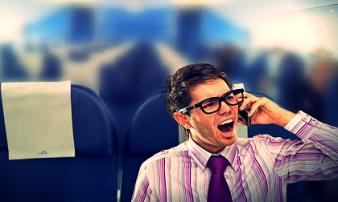 Vì sao phải tắt điện thoại khi đi máy bay? Vì sao phải tắt điện thoại khi đi máy bay?
