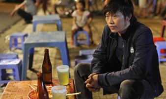 Kiếm tiền tỷ, Hoài Linh và sao Việt vẫn nghiện trà đá vỉa hè Kiếm tiền tỷ, Hoài Linh và sao Việt vẫn nghiện trà đá vỉa hè