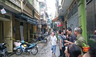 Vụ cháy nhà 4 tầng ở phố Vọng: Bé trai may mắn thoát chết nhờ đi chơi điện tử về muộn Vụ cháy nhà 4 tầng ở phố Vọng: Bé trai may mắn thoát chết nhờ đi chơi điện tử về muộn