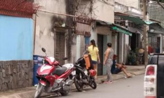 Vợ bị chồng lột đồ ngoài đường và tra khảo Vợ bị chồng lột đồ ngoài đường và tra khảo