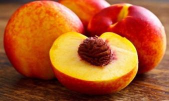 Vì sao bạn nên bỏ tiền ra mua quả đào về cho cả gia đình ăn? Vì sao bạn nên bỏ tiền ra mua quả đào về cho cả gia đình ăn?
