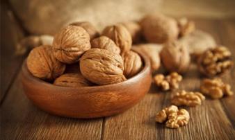 Ăn quả óc chó mỗi ngày có thể làm giảm nguy cơ mắc bệnh tim, ung thư và chứng sa sút trí tuệ Ăn quả óc chó mỗi ngày có thể làm giảm nguy cơ mắc bệnh tim, ung thư và chứng sa sút trí tuệ
