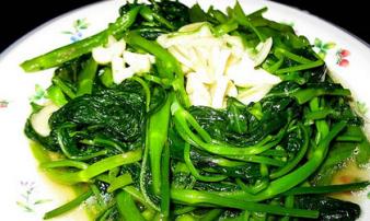 'Hoạ từ miệng mà ra' - Những người này chớ dại mà ăn rau muống vào kẻo nhập viện ngay đó 'Hoạ từ miệng mà ra' - Những người này chớ dại mà ăn rau muống vào kẻo nhập viện ngay đó