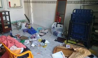 Choáng với phòng ký túc xá của sinh viên nữ: 'Quần áo mấy ngày không giặt, bát đũa để mốc xanh...' Choáng với phòng ký túc xá của sinh viên nữ: 'Quần áo mấy ngày không giặt, bát đũa để mốc xanh...'