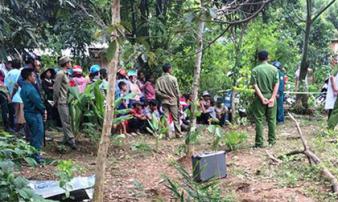 Vụ nổ bom ở Khánh Hòa: 'Tôi vào thấy xác người nằm la liệt cùng một người còn thoi thóp' Vụ nổ bom ở Khánh Hòa: 'Tôi vào thấy xác người nằm la liệt cùng một người còn thoi thóp'