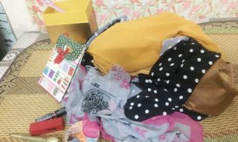 Trả tiền trả quà sau chia tay, cô gái suýt xỉu khi bạn trai chìa bằng chứng nói 'vẫn thiếu' Trả tiền trả quà sau chia tay, cô gái suýt xỉu khi bạn trai chìa bằng chứng nói 'vẫn thiếu'