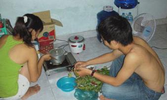 Cô gái thu nhập 10 triệu, tháng nào cũng nhẵn túi vì 'bao' bạn trai ăn ở, còn bị mắng 'tiêu gì mà hết tiền' Cô gái thu nhập 10 triệu, tháng nào cũng nhẵn túi vì 'bao' bạn trai ăn ở, còn bị mắng 'tiêu gì mà hết tiền'