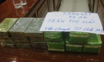 Chặn xe khách bắt người phụ nữ mang 15 bánh heroin, 5 kg ma túy đá Chặn xe khách bắt người phụ nữ mang 15 bánh heroin, 5 kg ma túy đá
