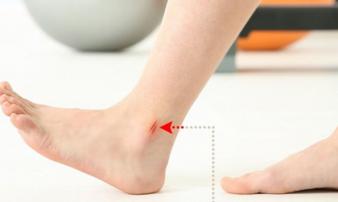 8 biểu hiện khác lạ ở chân là dấu hiệu cảnh báo có thể bạn đang gặp bệnh nghiêm trọng 8 biểu hiện khác lạ ở chân là dấu hiệu cảnh báo có thể bạn đang gặp bệnh nghiêm trọng