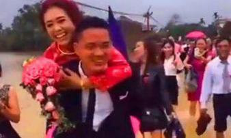 Bất chấp mưa bão, chú rể cởi giày, cõng cô dâu lội nước ở Hải Phòng được 'like' rầm rầm Bất chấp mưa bão, chú rể cởi giày, cõng cô dâu lội nước ở Hải Phòng được 'like' rầm rầm