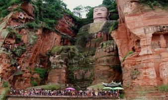Lạc Sơn Đại Phật, pho tượng Phật lớn nhất thế giới với 4 lần rơi nước mắt Lạc Sơn Đại Phật, pho tượng Phật lớn nhất thế giới với 4 lần rơi nước mắt