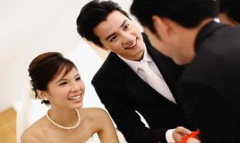Giật mình vì những chiếc phong bì rỗng bạn mừng đám cưới Giật mình vì những chiếc phong bì rỗng bạn mừng đám cưới