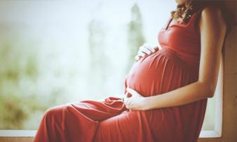 Có bầu 3 tháng theo bạn trai về ra mắt, câu đầu tiên mẹ anh nói khiến tôi chết lặng Có bầu 3 tháng theo bạn trai về ra mắt, câu đầu tiên mẹ anh nói khiến tôi chết lặng