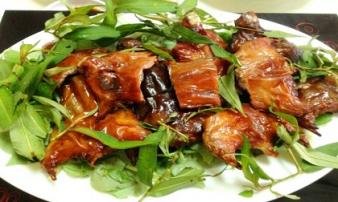 Chuột đồng chiên xả ớt và lươn um rau ngổ đốn tim du khách đến Cà Mau Chuột đồng chiên xả ớt và lươn um rau ngổ đốn tim du khách đến Cà Mau