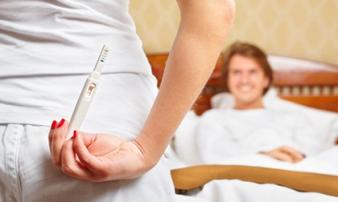 Yêu nhau 15 năm, cô gái quyết 'ăn cơm trước kẻng' và cái kết đắng Yêu nhau 15 năm, cô gái quyết 'ăn cơm trước kẻng' và cái kết đắng