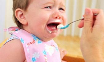 Những sai lầm “chết người” khi cho trẻ ăn nhiều bà mẹ thường mắc phải Những sai lầm “chết người” khi cho trẻ ăn nhiều bà mẹ thường mắc phải