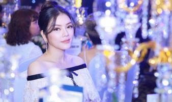 Lý Nhã Kỳ chính là người đẹp sở hữu chiếc váy đắt giá nhất Vbiz năm 2017 Lý Nhã Kỳ chính là người đẹp sở hữu chiếc váy đắt giá nhất Vbiz năm 2017