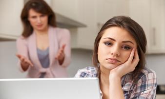 Chia tay bạn gái vì 'Xin lỗi, mẹ anh không thích tuổi hổ' Chia tay bạn gái vì 'Xin lỗi, mẹ anh không thích tuổi hổ'