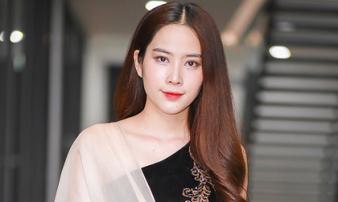 Nói về cuộc tái xuất ngoạn mục sau scandal với Trường Giang, Nam Em trải lòng: 'Yếu đuối để cho ai xem?' Nói về cuộc tái xuất ngoạn mục sau scandal với Trường Giang, Nam Em trải lòng: 'Yếu đuối để cho ai xem?'