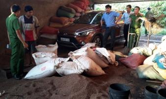 Vụ nhuộm cà phê bằng pin ở Đắk Nông: Những tiết lộ kinh hoàng Vụ nhuộm cà phê bằng pin ở Đắk Nông: Những tiết lộ kinh hoàng