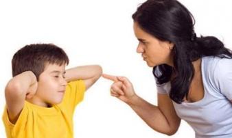 Đôi khi, cha mẹ cần cúi xuống để con cái có cơ hội trưởng thành Đôi khi, cha mẹ cần cúi xuống để con cái có cơ hội trưởng thành